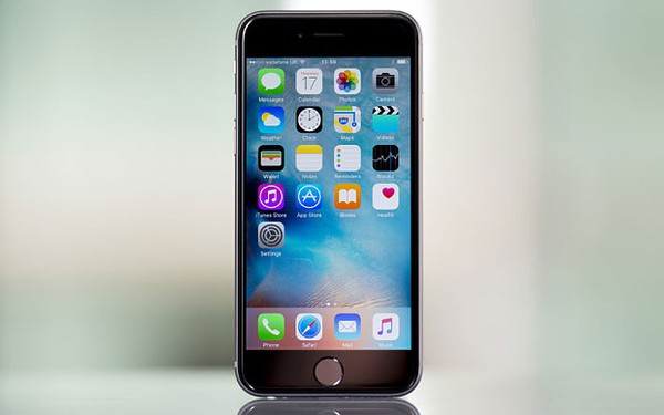 Cuối c&ugrave;ng Apple cũng đ&atilde; cho người d&ugrave;ng x&oacute;a ứng dụng gốc tr&ecirc;n iPhone - Ảnh 1.