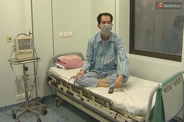 Bệnh nh&acirc;n bị nhiễm vi&ecirc;m m&agrave;ng n&atilde;o m&ocirc; cầu đầu ti&ecirc;n ở H&agrave; Nội đang dần hồi phục - Ảnh 1.