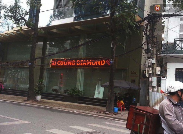Kh&aacute;m x&eacute;t khẩn cấp c&ocirc;ng ty bu&ocirc;n kim cương lớn nhất H&agrave; Nội  - Ảnh 1.