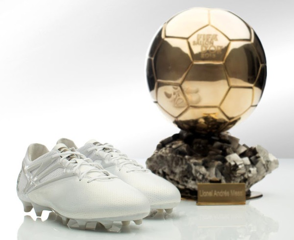 Adidas tặng Messi giày thửa tuyệt đẹp mừng Quả bóng vàng FIFA - Ảnh 2.