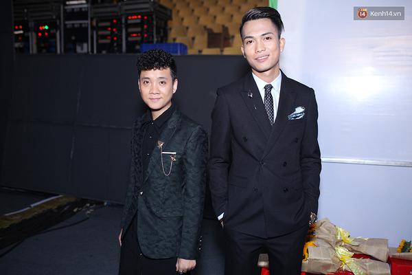 Quang Huy chăm lo kĩ lưỡng cho Sơn T&ugrave;ng M-TP tại hậu trường The Remix - Ảnh 5.