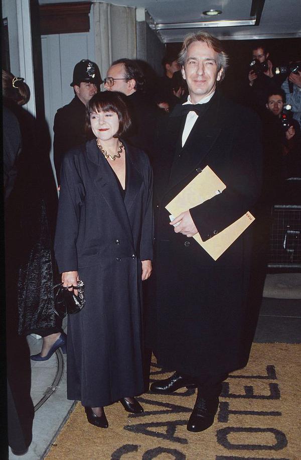 Alan Rickman, m&atilde;i m&atilde;i một t&igrave;nh y&ecirc;u với đ&oacute;a hoa Lily ngo&agrave;i đời thực - Ảnh 2.