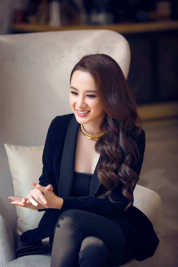 Angela Phương Trinh: T&ocirc;i th&iacute;ch Trường Giang hơn Mạc Hồng Qu&acirc;n! - Ảnh 4.