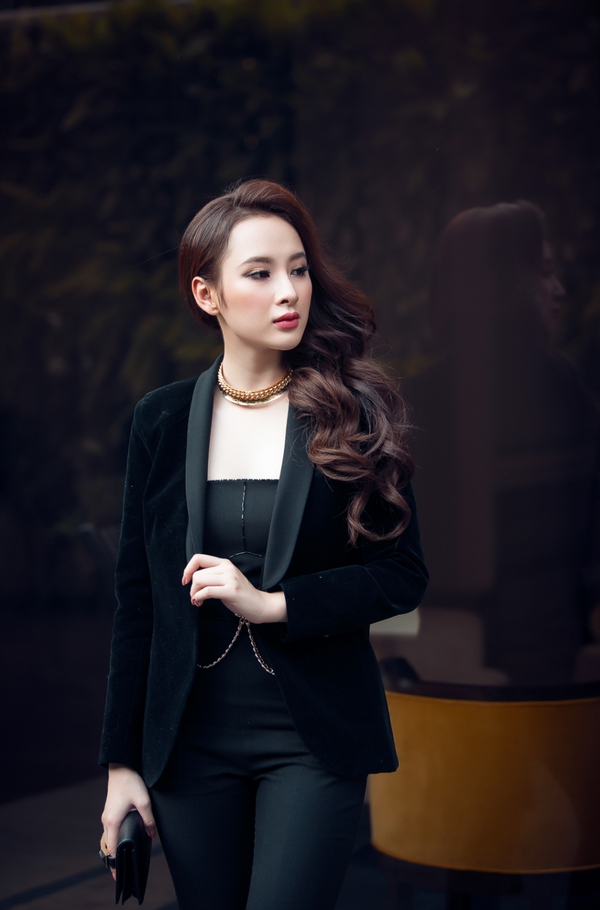 Angela Phương Trinh: T&ocirc;i th&iacute;ch Trường Giang hơn Mạc Hồng Qu&acirc;n! - Ảnh 1.