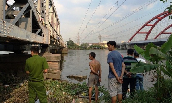 Phát hiện thi thể người phụ nữ nổi trên sông Sài Gòn - Ảnh 1.