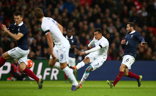 Niềm hy vọng của b&oacute;ng đ&aacute; Anh v&agrave; tuổi thơ đầy s&oacute;ng gi&oacute; - Ảnh 8.