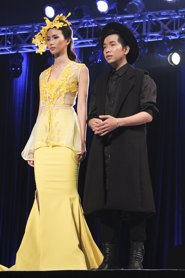 Đông Nhi chuẩn bị 10 mẫu váy đi giày 30 triệu đồng trong lễ cưới  Thời  trang sao