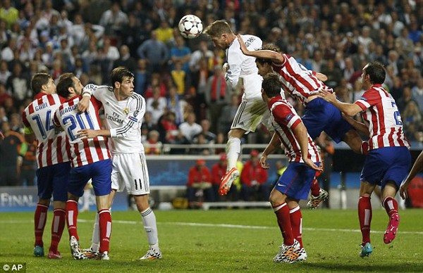 Pique từng đập vỡ tivi sau khi Ramos ghi b&agrave;n cho Real Madrid - Ảnh 2.