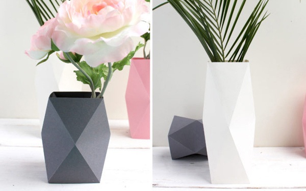 Hướng dẫn cách làm bình hoa bằng giấy từ những tấm giấy đơn giản