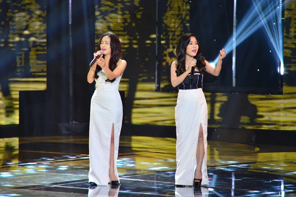 Thần tượng Bolero: Team Quang Dũng ch&iacute;nh thức lộ diện 5 th&iacute; sinh v&agrave;o liveshow - Ảnh 5.