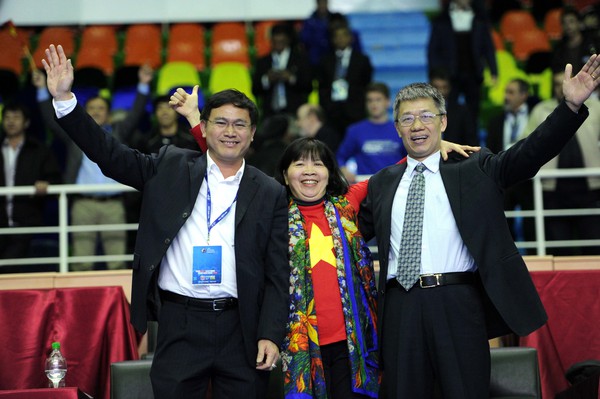 &Ocirc;ng bầu Trần Anh T&uacute;: T&ocirc;i đ&atilde; nghĩ đến v&eacute; World Cup từ gần 2 năm trước - Ảnh 1.