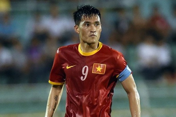 Giữa tâm bão, Công Vinh lập hat-trick cho ĐT Việt Nam - Ảnh 1.