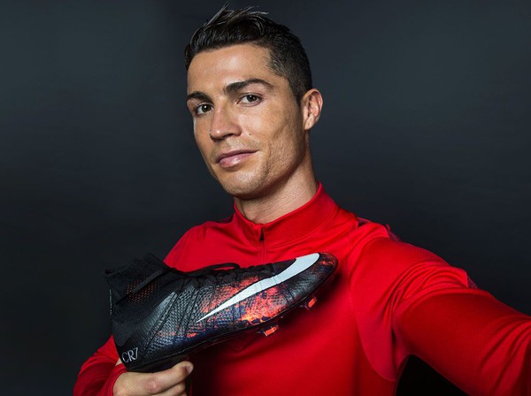 Bạn sẽ được xuất hiện tr&ecirc;n Facebook của Ronaldo nếu chịu chi số tiền khổng lồ n&agrave;y - Ảnh 1.