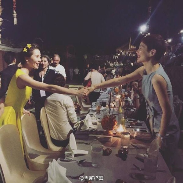 Lưu Thi Thi xuất hiện rạng rỡ b&ecirc;n Ng&ocirc; Kỳ Long trong bữa tiệc mừng trước đ&aacute;m cưới - Ảnh 11.