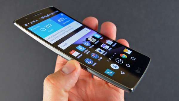 Đ&acirc;y mới l&agrave; chiếc smartphone m&agrave;n h&igrave;nh dẻo m&agrave; ai cũng th&egrave;m muốn - Ảnh 3.
