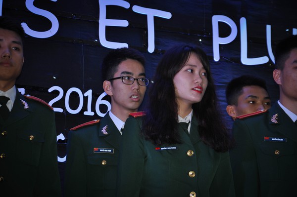 Buổi dạ hội Ph&aacute;p ngữ của sinh vi&ecirc;n Ngoại Thương - Ảnh 1.
