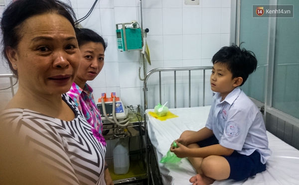 36 học sinh tiểu học ở S&agrave;i G&ograve;n nhập viện cấp cứu sau bữa ăn tại trường - Ảnh 2.