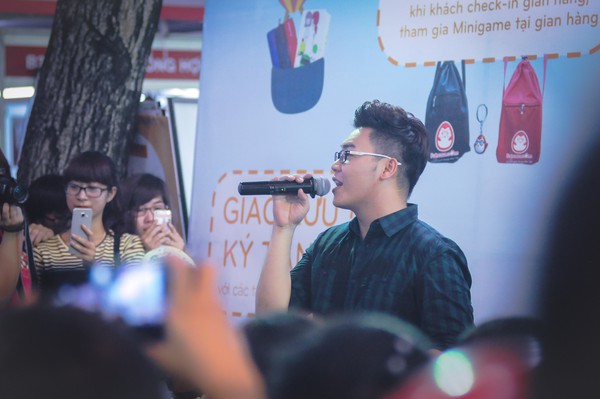 Jun Phạm trốn 365 h&aacute;t c&ugrave;ng Hamlet Trương - Ảnh 8.
