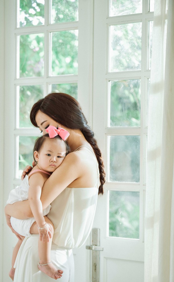 Maya bật kh&oacute;c trong MV h&aacute;t tặng con g&aacute;i - Ảnh 10.