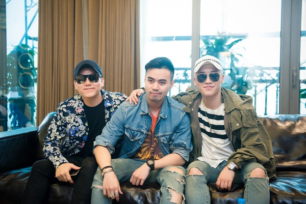 Loạt ảnh: Đủ mọi biểu cảm của Seung Ri trong sự kiện trước khi rời H&agrave; Nội - Ảnh 16.