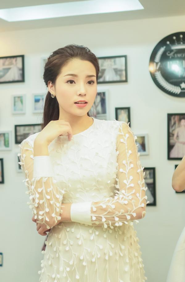 Kỳ Duy&ecirc;n rạng rỡ xuất hiện sau lần bị ch&ecirc; mặc luộm thuộm - Ảnh 3.