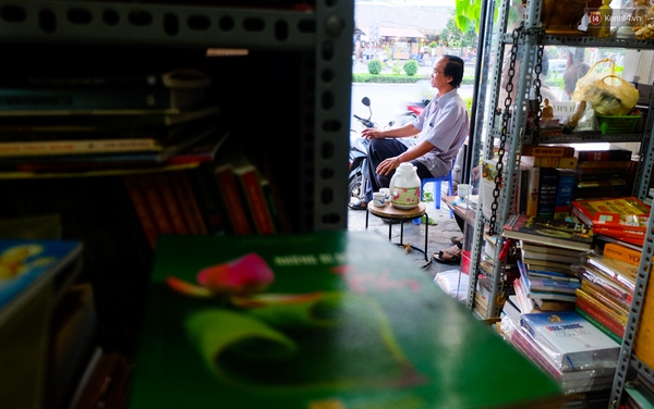 Ấm lòng với tiệm sách cho người đọc và mượn miễn phí ở Sài Gòn - Ảnh 8.