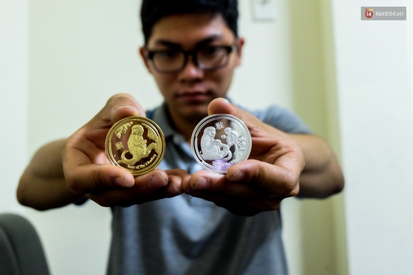 Người Sài Gòn mua đồng xu hình chú khỉ mạ vàng giá gần 10 triệu đồng làm quà Tết - Ảnh 3.