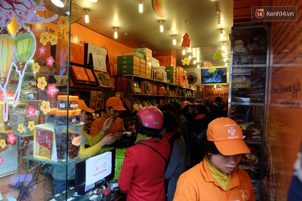 Hồng Lam ngừng bán ô mai chua ngọt sau khi bị phát hiện dùng đường hoá học vượt mức 8 lần - Ảnh 11.