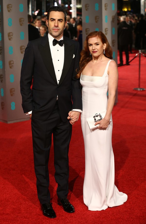 Loạt mỹ nhân Hollywood diện váy trễ nải khoe vòng 1 trên thảm đỏ Oscar Anh Quốc - Ảnh 3.