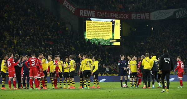 Sốc: CĐV Dortmund đột tử ngay tr&ecirc;n kh&aacute;n đ&agrave;i - Ảnh 2.