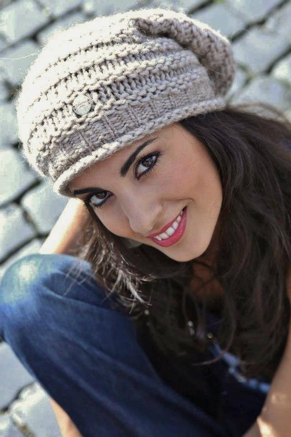 Nữ MC quyến rũ bị sa thải chỉ v&igrave;&hellip; ấn n&uacute;t Like - Ảnh 8.