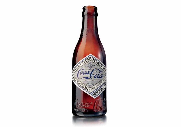 Đố bạn hình dáng nguyên thủy của chai Coca-Cola huyền thoại - Ảnh 2.