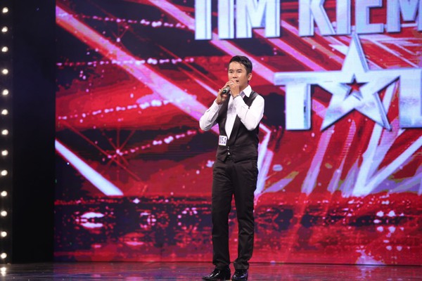 Got Talent: Giám khảo tròn mắt trước tài giả giọng nữ của thí sinh nam - Ảnh 3.