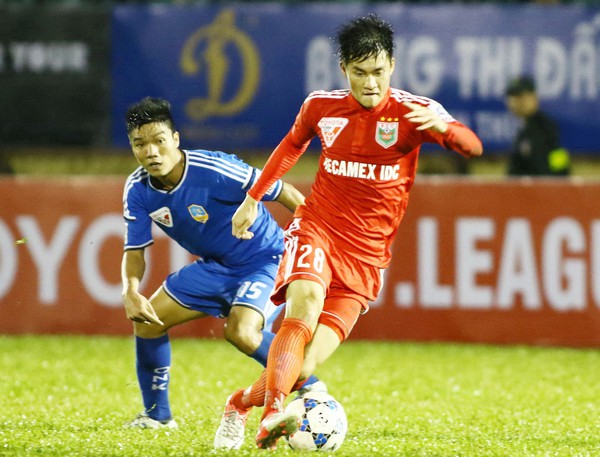 Danh thủ Th&aacute;i Lan ngưỡng mộ C&ocirc;ng Vinh - Ảnh 2.