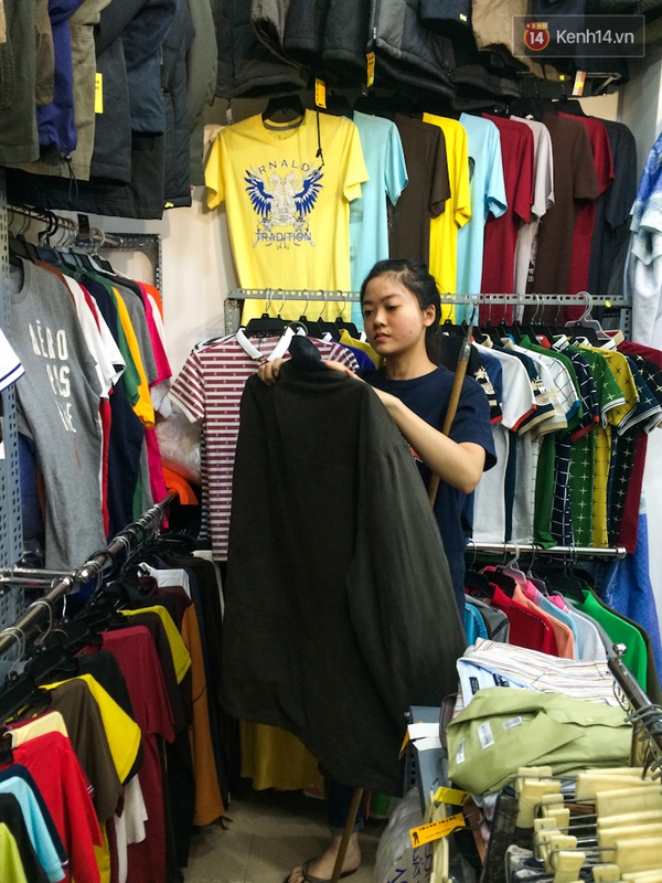 Săn lùng quần áo big size tại chợ Nga độc đáo giữa lòng Sài Gòn - Ảnh 6.