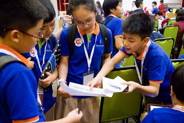 350 bạn học sinh TP.HCM c&ugrave;ng tranh tấm v&eacute; H&ugrave;ng biện World Scholars To&agrave;n cầu - Ảnh 2.