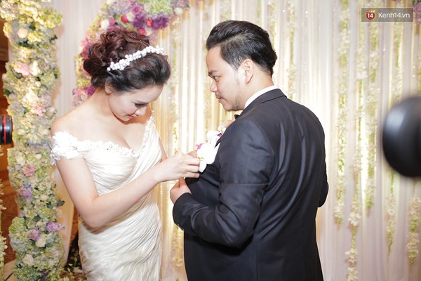 D&agrave;n sao n&ocirc; nức tham dự lễ cưới của Trang Nhung - Ảnh 2.