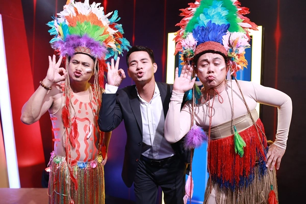 Trấn Th&agrave;nh, Trường Giang mặc đồ t&aacute;o bạo đọ độ sexy - Ảnh 5.