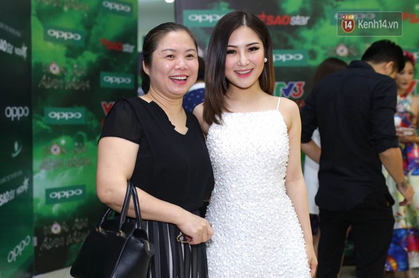 Ho&agrave;ng Th&ugrave;y Linh vẫn đi xem d&ugrave; bỏ thi trong đ&ecirc;m liveshow 6 - Ảnh 9.