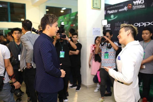 Ho&agrave;ng Th&ugrave;y Linh vẫn đi xem d&ugrave; bỏ thi trong đ&ecirc;m liveshow 6 - Ảnh 14.