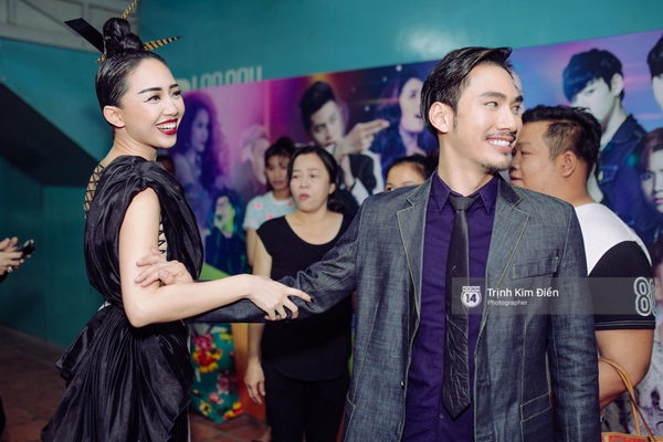 Ngất ng&acirc;y những khoảnh khắc tuyệt đẹp của c&aacute;c nghệ sĩ từ hậu trường Gala Vietnam Top Hits - Ảnh 16.