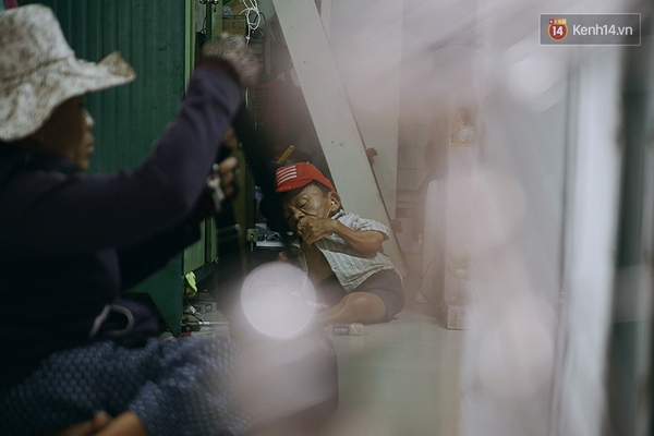 Anh em sọ dừa 15 năm nương tựa nhau b&aacute;n v&eacute; số mưu sinh ở S&agrave;i G&ograve;n - Ảnh 12.