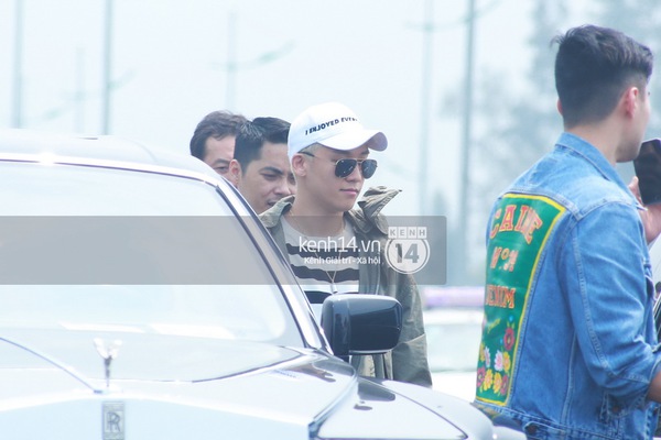 Ảnh và Clip: Seung Ri bất ngờ xuất hiện ở sân bay Nội Bài vào trưa nay - Ảnh 9.