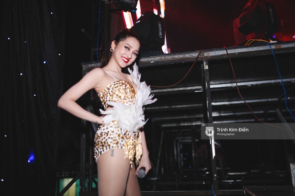 Ngất ngây những khoảnh khắc tuyệt đẹp của các nghệ sĩ từ hậu trường Gala Vietnam Top Hits - Ảnh 23.