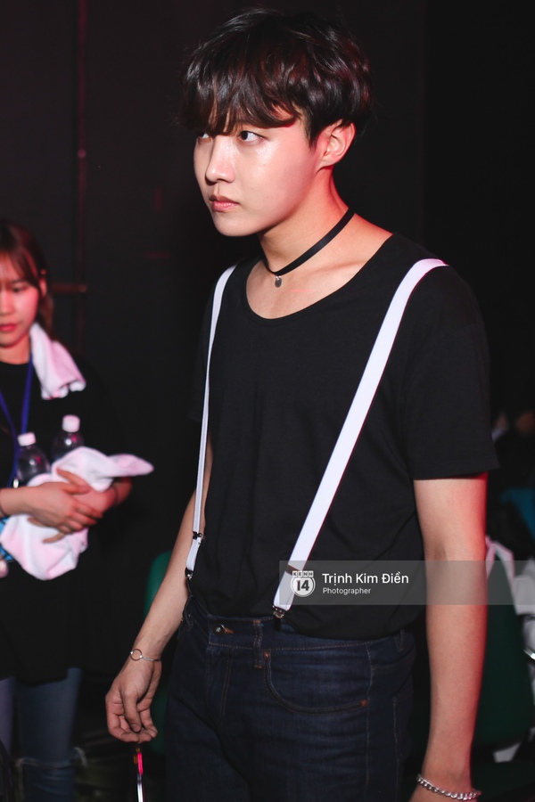 Ngất ng&acirc;y những khoảnh khắc tuyệt đẹp của c&aacute;c nghệ sĩ từ hậu trường Gala Vietnam Top Hits - Ảnh 5.