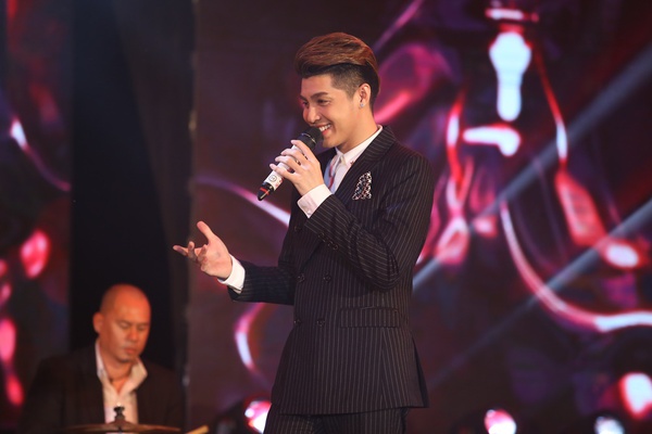 Trấn Thành song ca cùng Noo Phước Thịnh, Tóc Tiên trong liveshow - Ảnh 3.