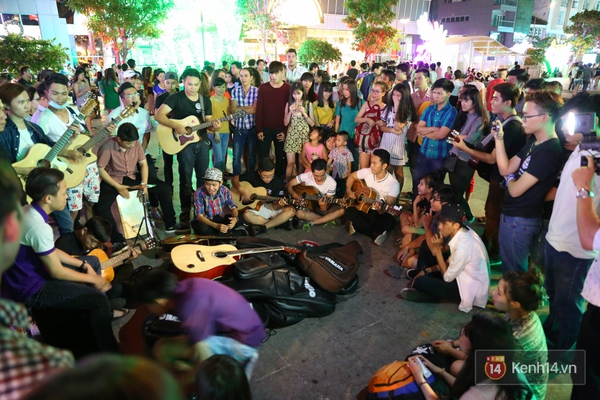 Đến phố đi bộ Nguyễn Huệ, bạn nhất định không thể bỏ lỡ những điều này - Ảnh 8.