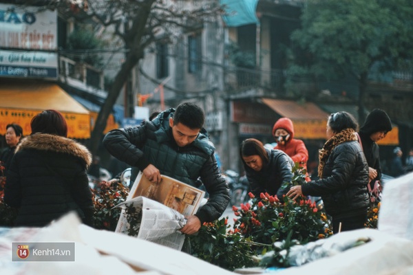 C&oacute; một H&agrave; Nội b&igrave;nh y&ecirc;n như thế trong nắng v&agrave;ng của ng&agrave;y cuối năm... - Ảnh 10.