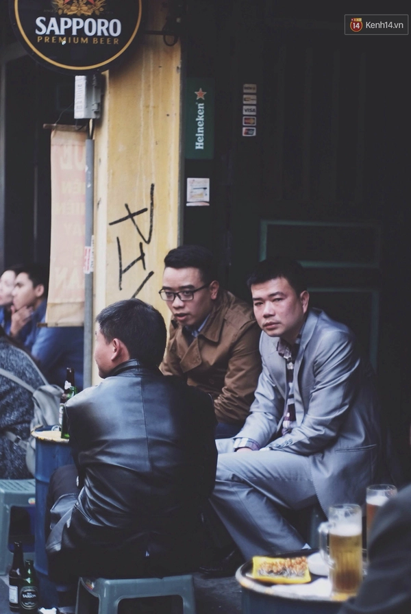 Tạ Hiện chiều m&ugrave;ng 3 - vẫn tấp nập kh&ocirc;ng thua g&igrave; ng&agrave;y thường - Ảnh 10.