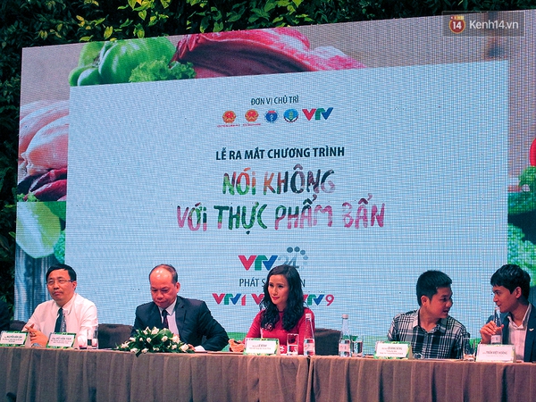 B&iacute; thư Đinh La Thăng k&yacute; cam k&ecirc;́t &ldquo;N&oacute;i kh&ocirc;ng với thực ph&acirc;̉m b&acirc;̉n&rdquo; - Ảnh 2.